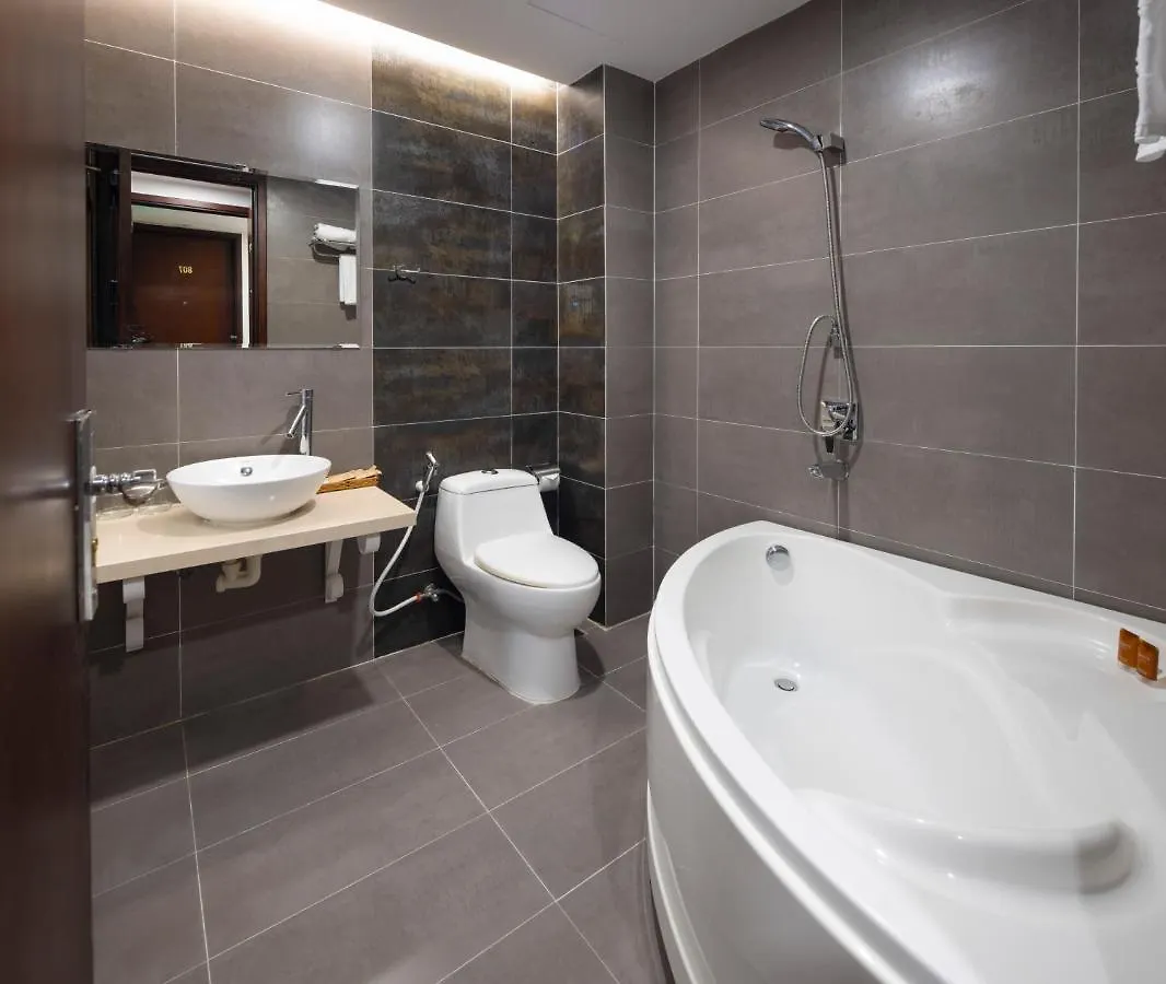 Navy Hotel Nha Trang 4*,